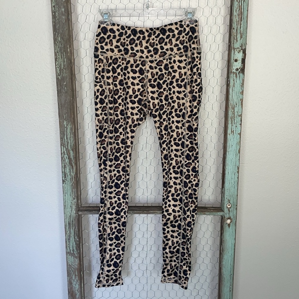 Leopard Print, High-waisted Leggings with Pockets. Sz Med.
